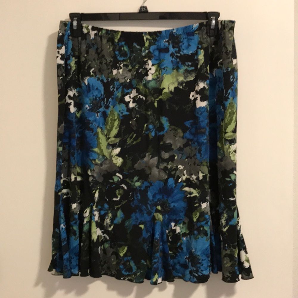3X Knee length skirt